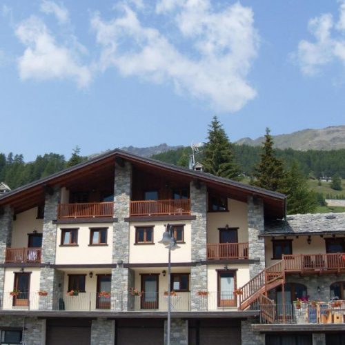 8002 Residence Les Myosotis  Antagnod AOSTA solutiionhotel 13.jpg